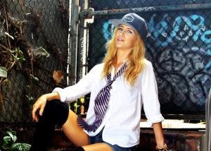 Sexy skater Girl no board